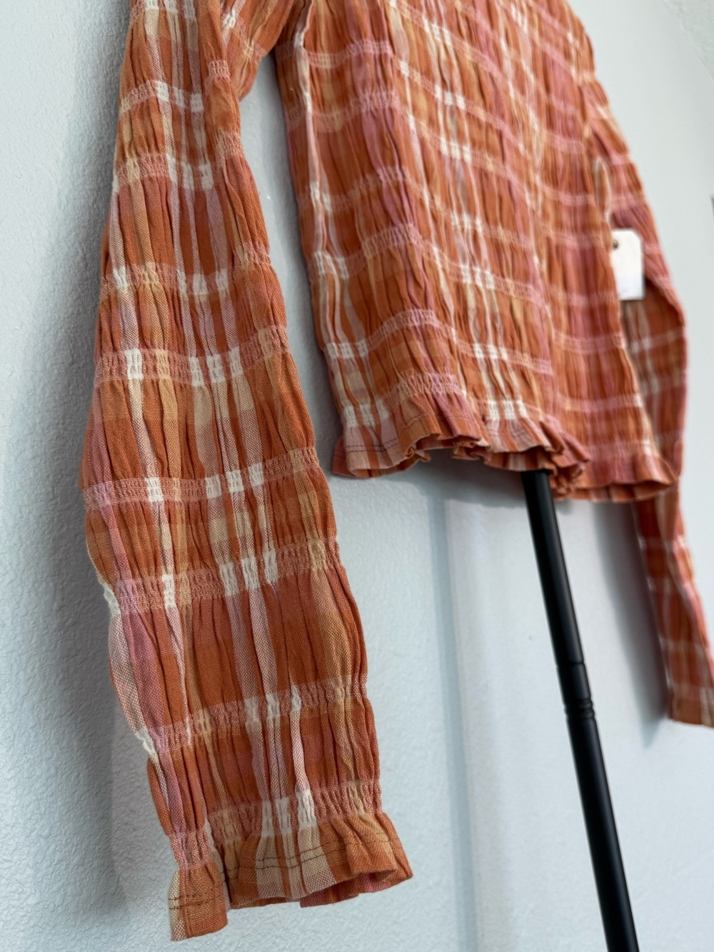 Billabong NWT Check Me Out Long Sleeve Smocked Crop Top Sunburnt Women Size M - Picture 15 of 15